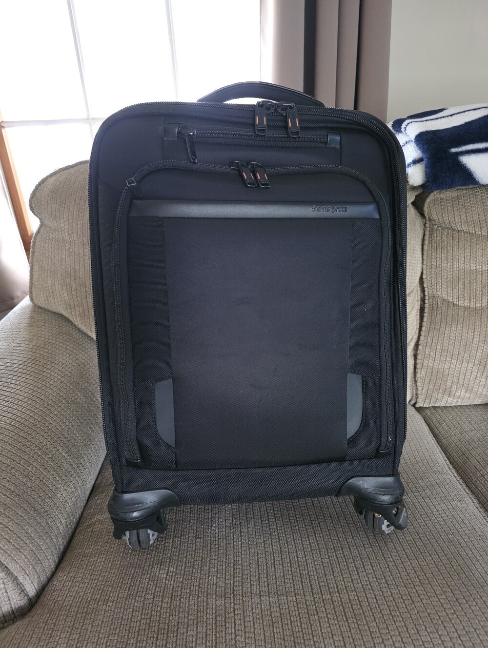 Samsonite Pro Vertical Spinner Mobil Office
